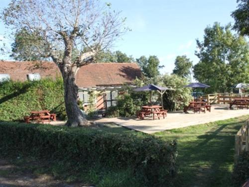 The May Garland Inn Hellingly Zewnętrze zdjęcie