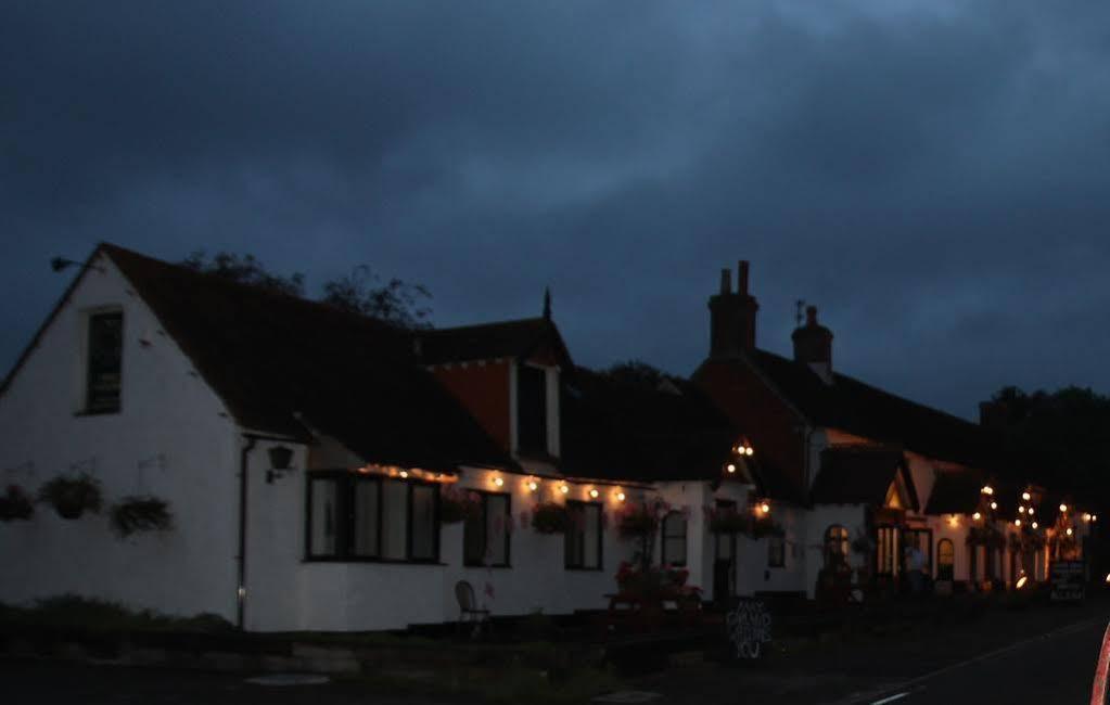 The May Garland Inn Hellingly Zewnętrze zdjęcie